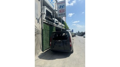 Hyundai Staria çıkma arka bagaj kapağı